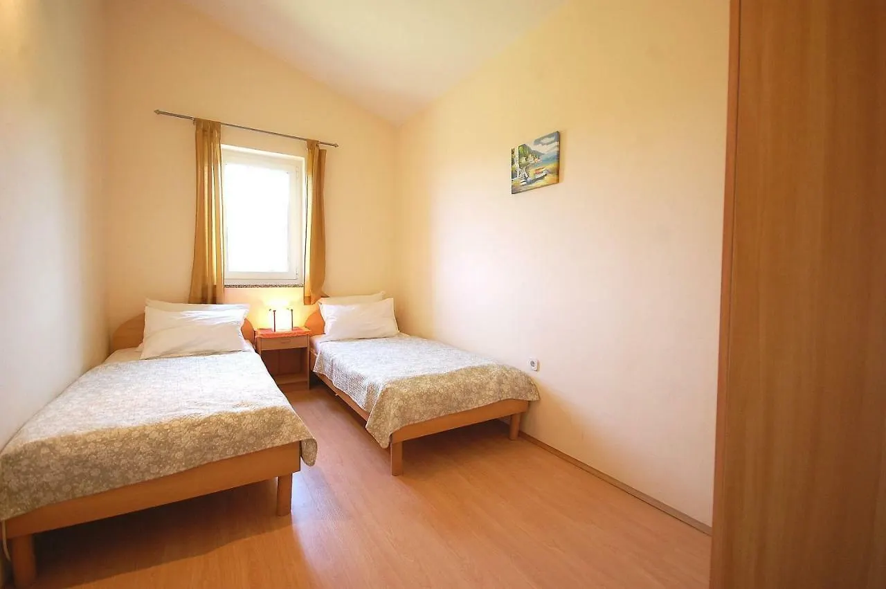 Apartments Nency Malinska
