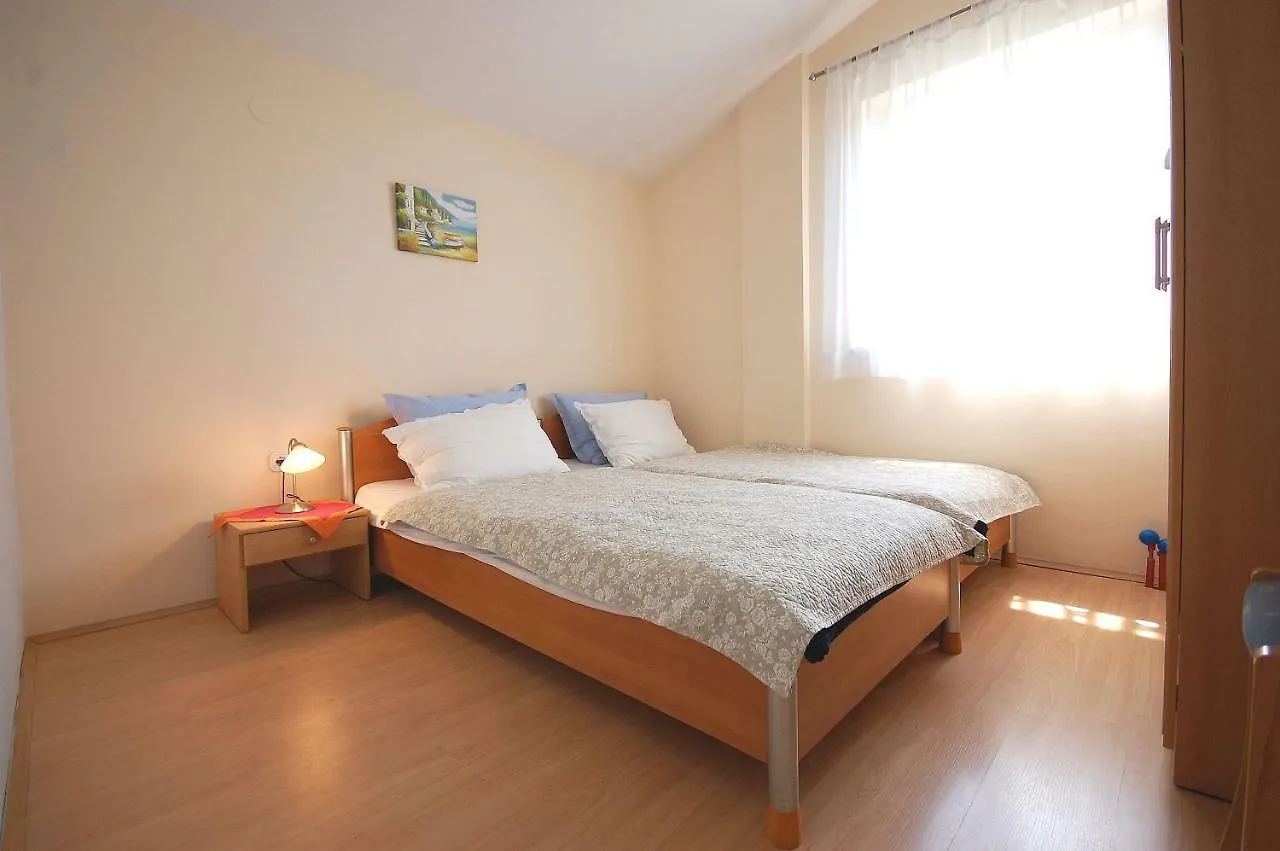 Apartments Nency Malinska